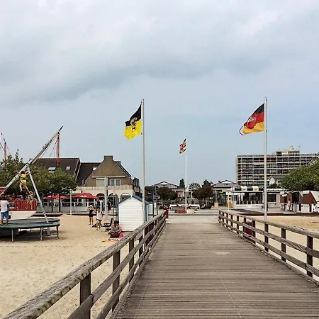 Retreat Near Coastal Walks