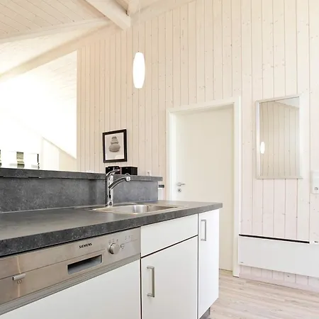 Retreat Near Coastal Walks *