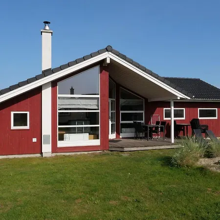 Retreat Near Coastal Walks *
