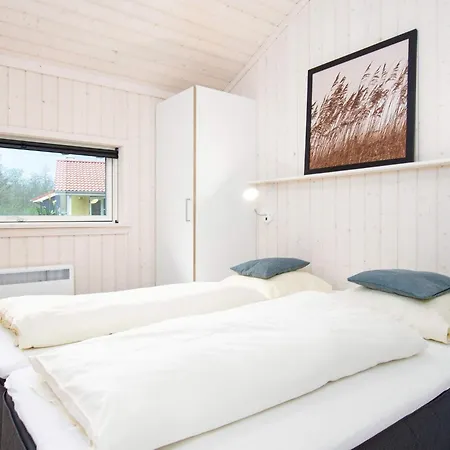 Retreat Near Coastal Walks *